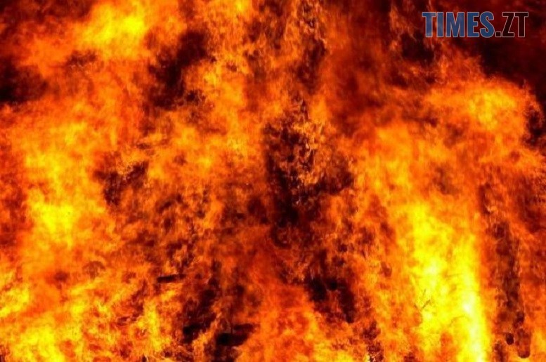 Нічна пожежа у Коростишеві: життєва небезпека для літньої жінки — Новини Житомира