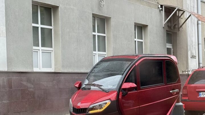 Електроскутер із кабіною у Житомирі: особливості та переваги — Новини Житомира