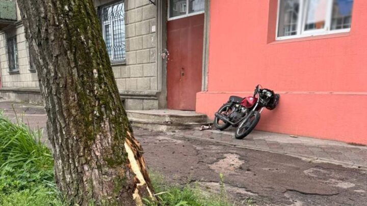 ДТП у Бердичеві: водій Porsche та 17-річний мотоцикліст без прав — Новини Житомира