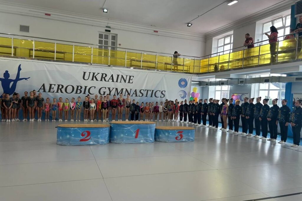 Житомирські спортсмени завойовують золото: 9-річна Аріна Бегун здобула перемогу у чемпіонаті зі спортивної аеробіки — Новини Житомира