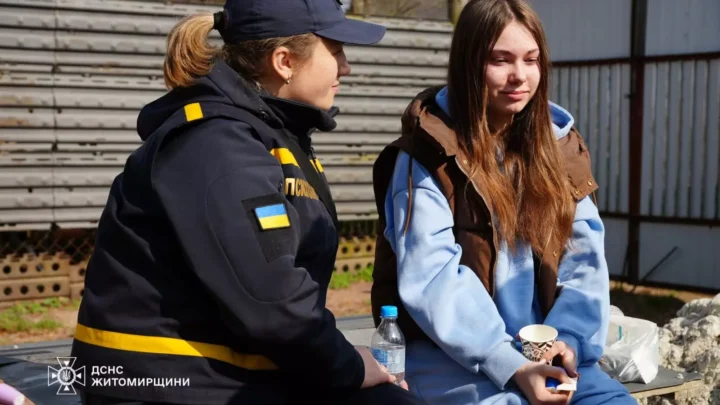 Житомирська школярка отримала нагороду за героїзм під час обстрілу Коростеня — Новини Житомира