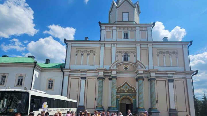 На Житомирщині дітей з інклюзивного табору відвезли до монастиря, який підпорядковується патріарху Кирилу — Новини Житомира